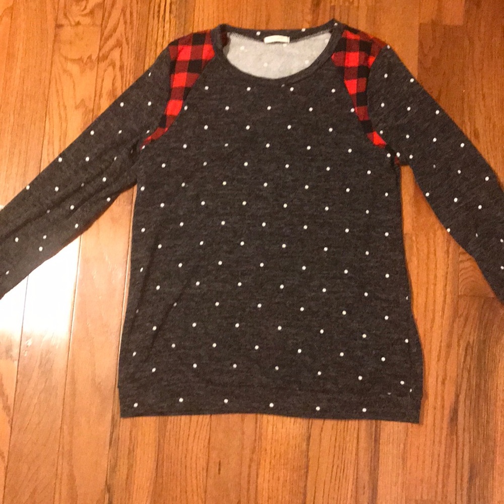 Grey polka dot shirt with plaid details